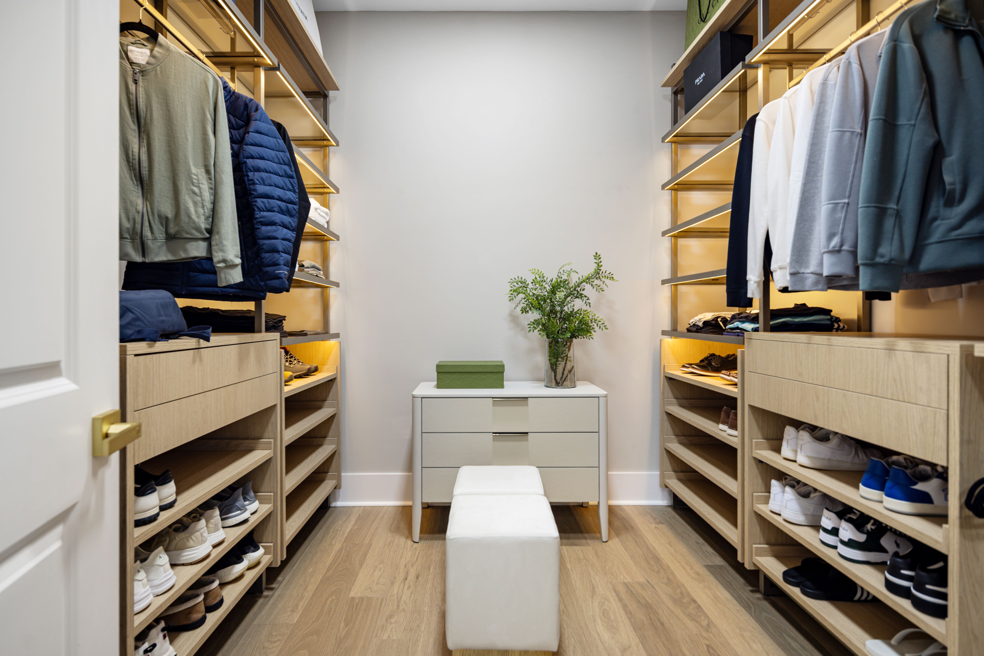 Closet, 6 photos